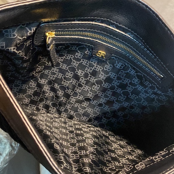 Leather and suede banana republic clutch - Picture 4 of 4